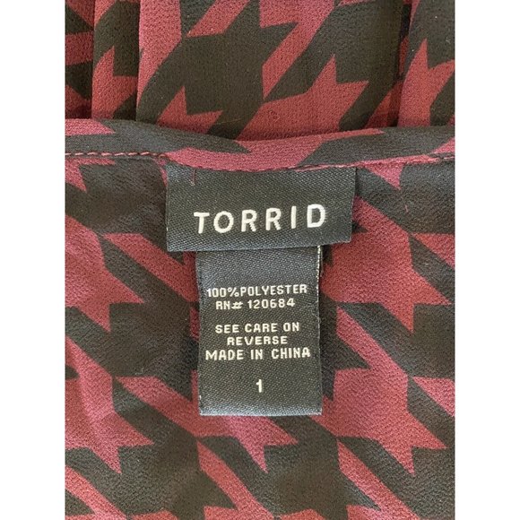 Torrid Long Sleeve Scoop Neck Burgundy Houndstooth Chiffon Button Tunic Size 1X - Picture 7 of 7